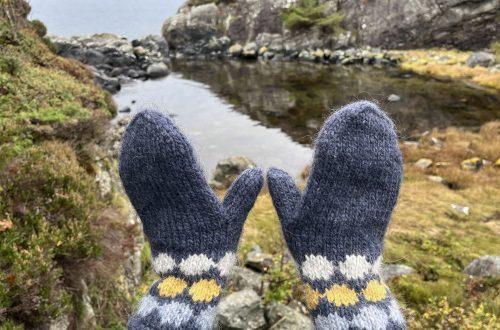 wool mittens